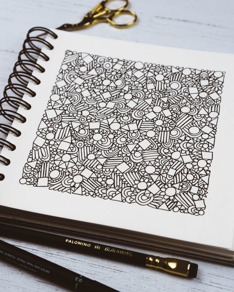 Read more about the article Small Things Pattern | A Fineliner Drawing Project